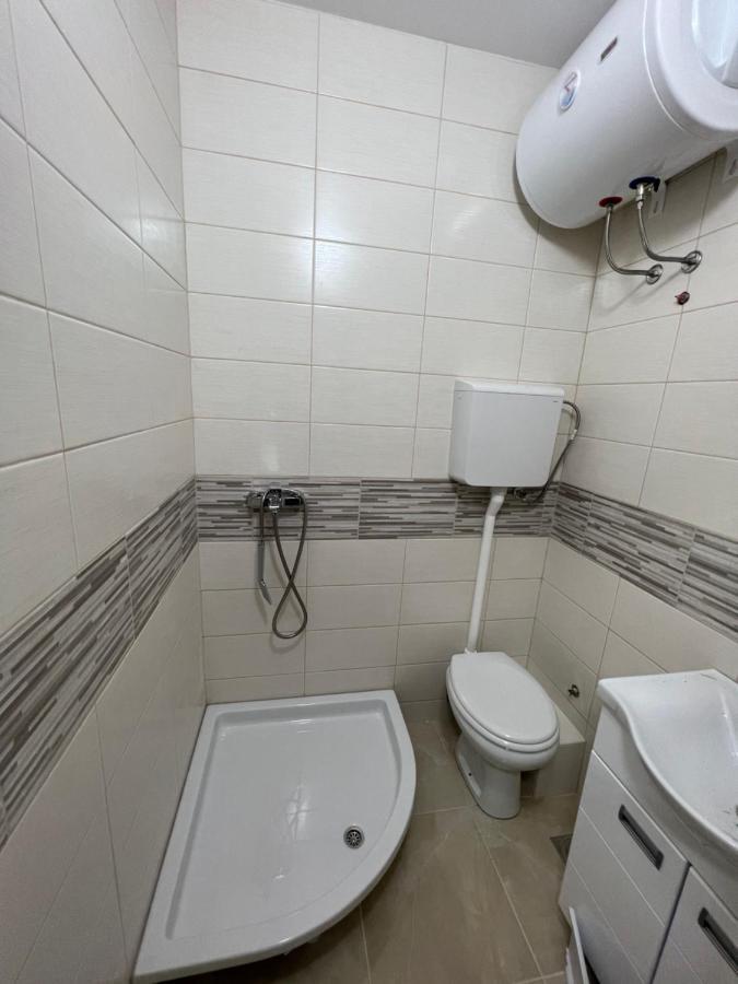 Big House Hotel Petrovaradin Bagian luar foto
